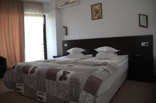 Курортные отели Complex Turistic Magura Мэгура Двухместный номер с 2 отдельными кроватями и балконом-1